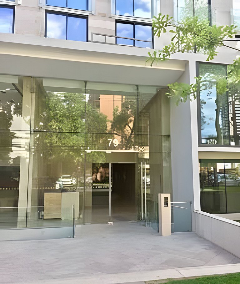 Exclusivo y Seguro Departamento en Sector El Golf