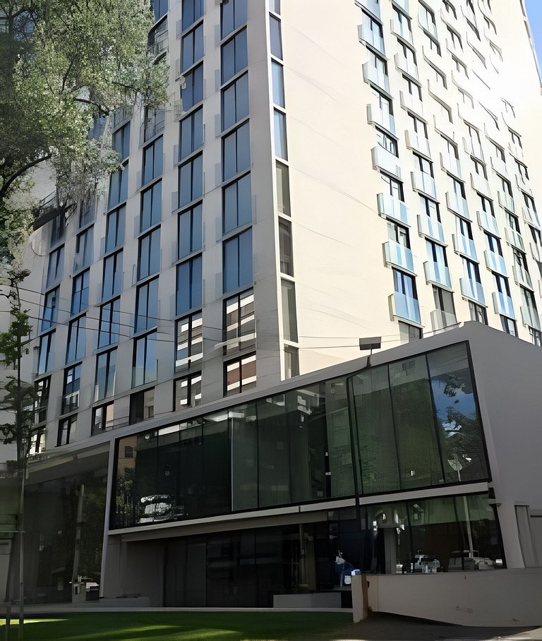 Exclusivo y Seguro Departamento en Sector El Golf