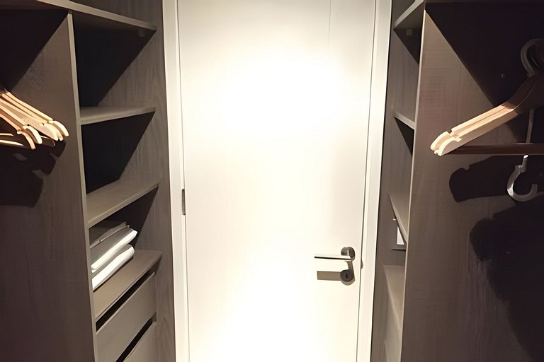 Exclusivo y Seguro Apartamento Parque Arauco