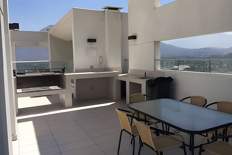 Exclusivo y Seguro Departamento Parque Arauco