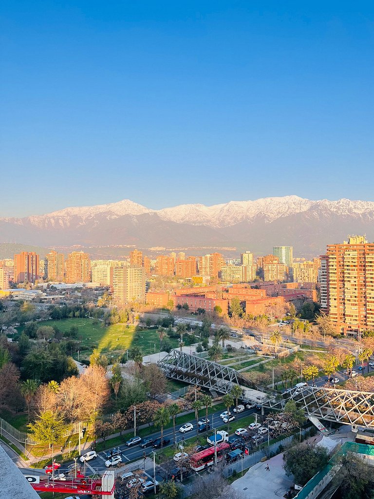 Exclusivo y Seguro Departamento Parque Arauco