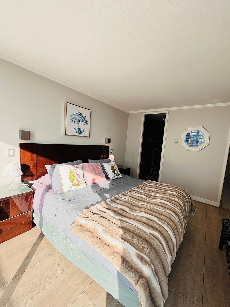 Exclusivo y Seguro Departamento Parque Arauco