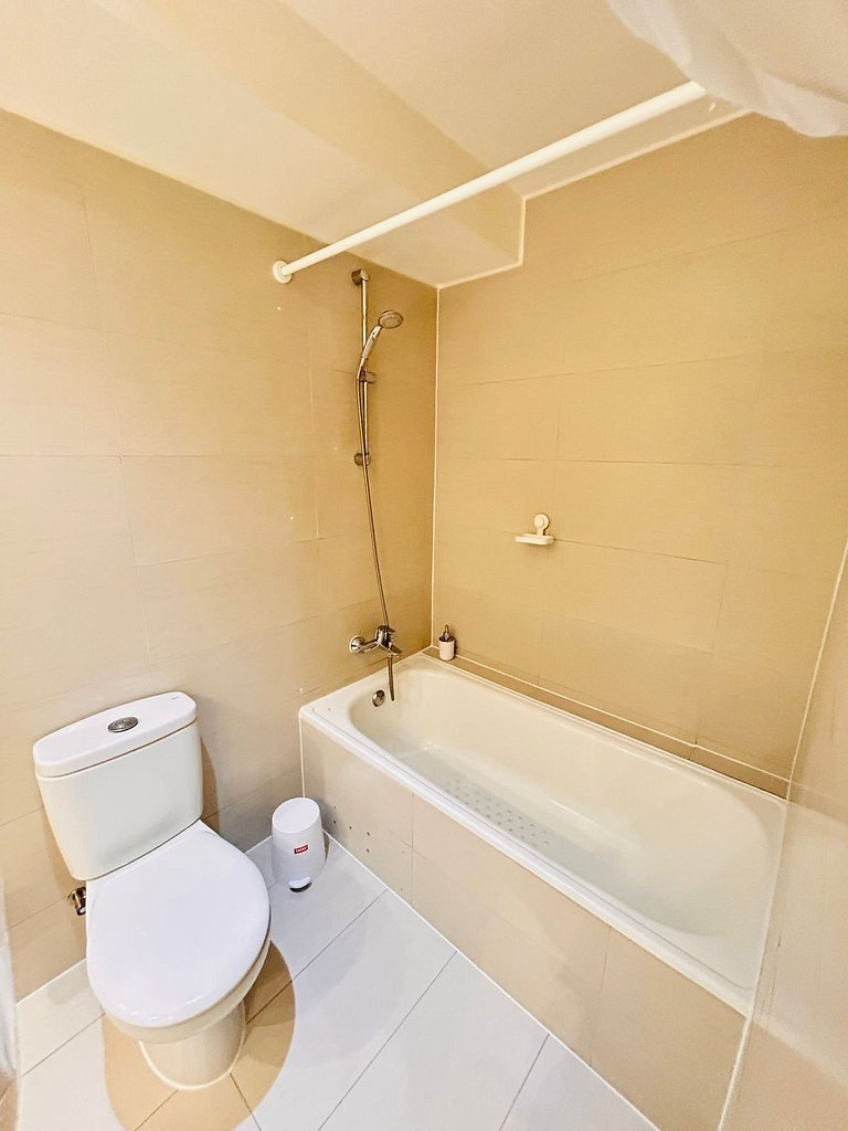 Exclusivo y Seguro Departamento Parque Arauco