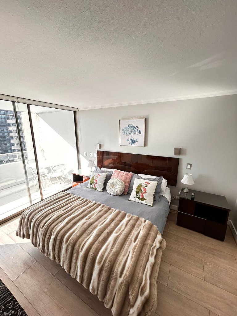 Exclusivo y Seguro Departamento Parque Arauco