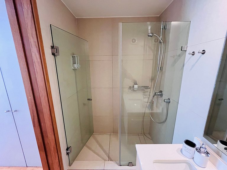 Exclusivo y Seguro Departamento sector El GOLF